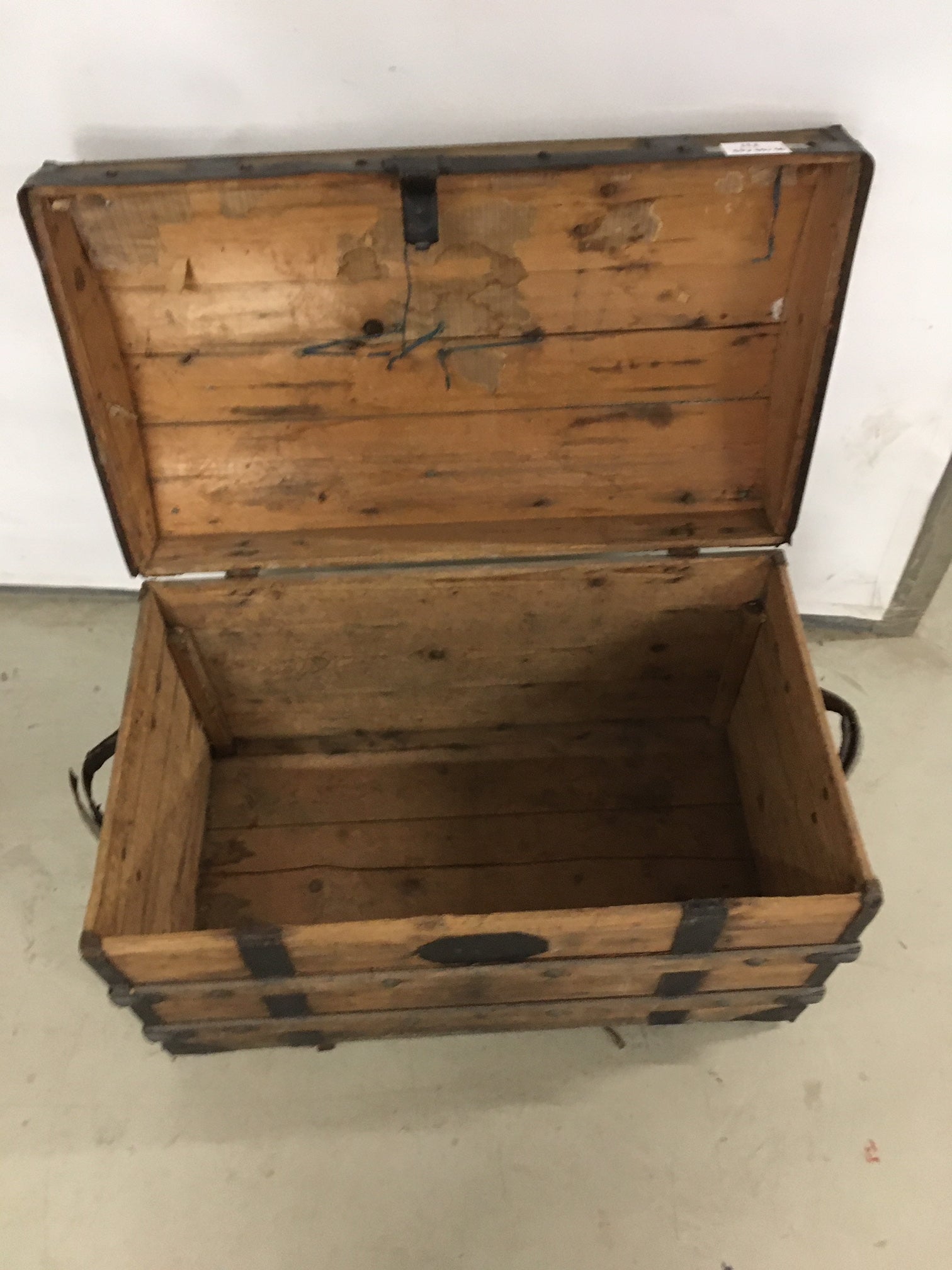 2287 Reisekoffer - Truhe